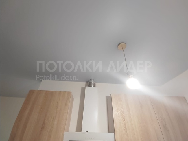 25.03.2024 - Синий потолок (M27) в студии. Обход кухонной вытяжки
